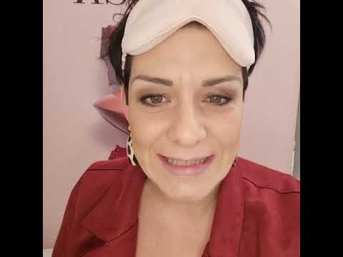 Video: Die Ultimative Gesichtsschönheit Ist Multimasking