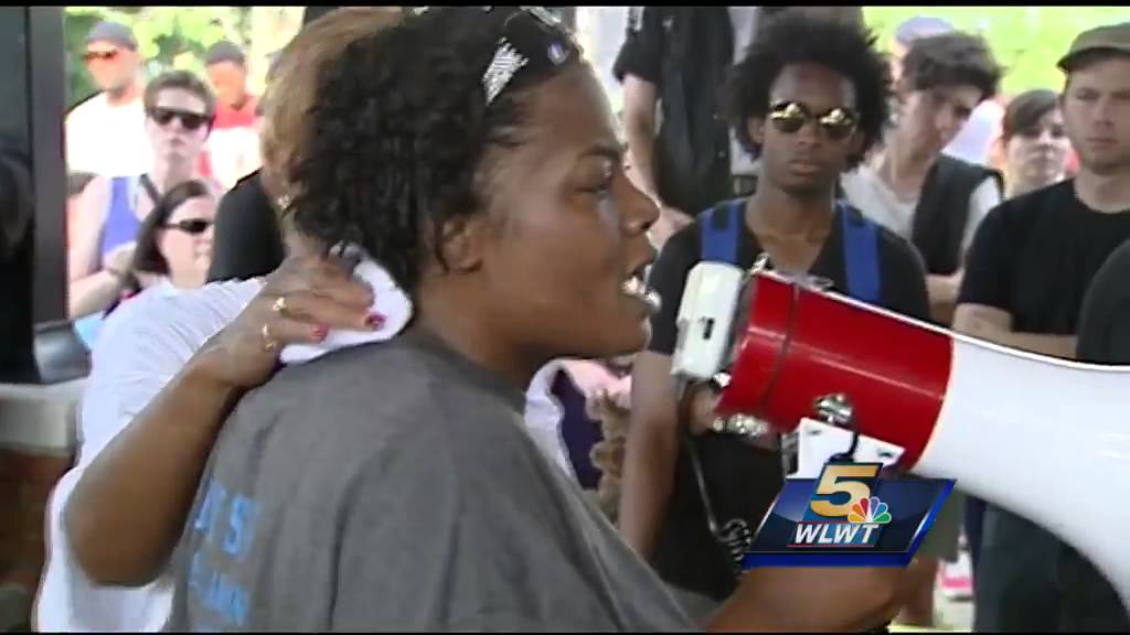 Family seeking answers in fatal officer-involved shooting - YouTube