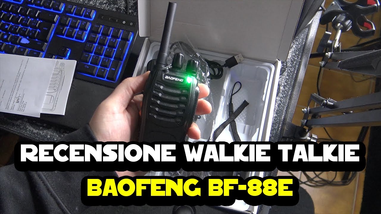 BAOFENG BF-88ST Pro PMR446 Walkie Talkie, Radio Bidirezionali Ricaricabili Senza Licenza a Lungo Raggio Aggiornate con Display LCD, Doppio Orologio VOX, Auricolari, Confezione da 4