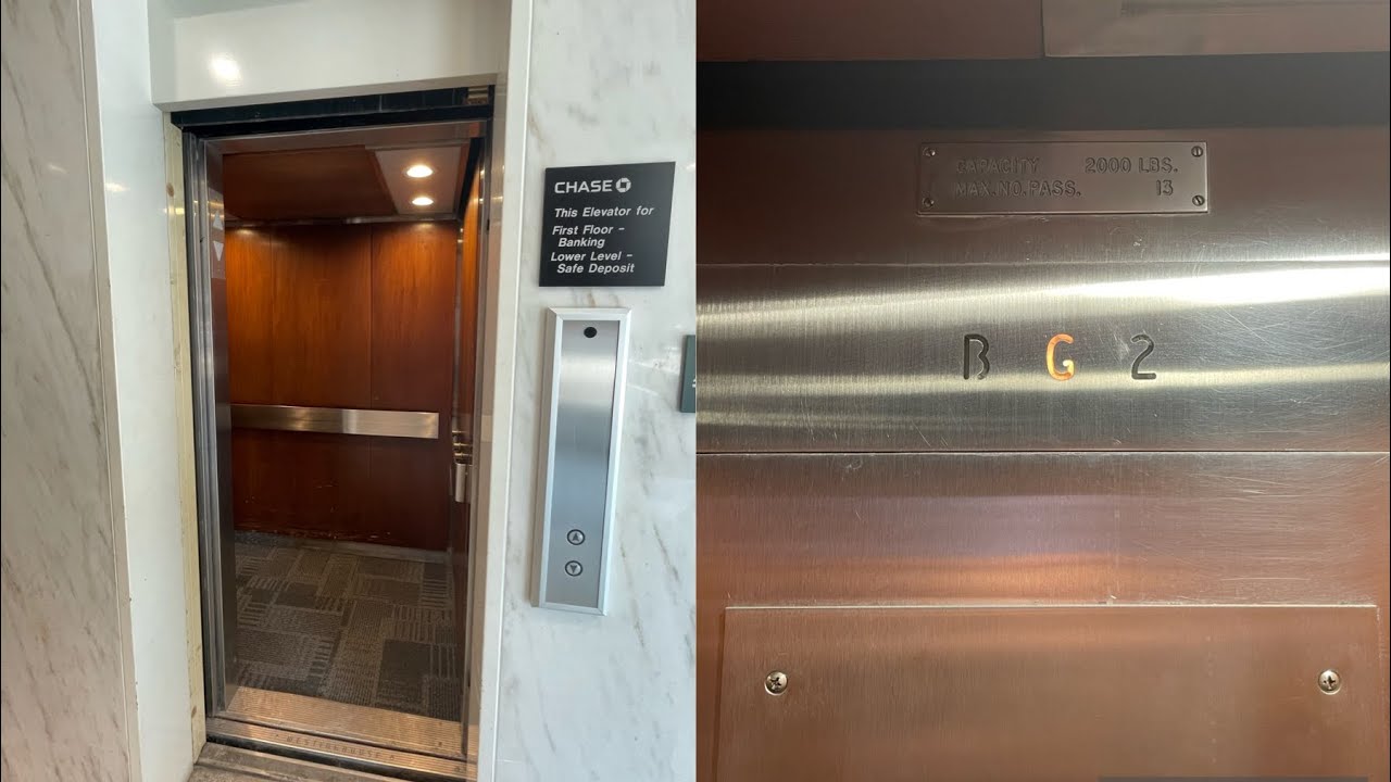 (Epic Motor) Vintage Westinghouse Traction Lobby Elevator @ Chase Tower - Milwaukee, WI.