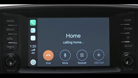 Apple CarPlay: Making a Call