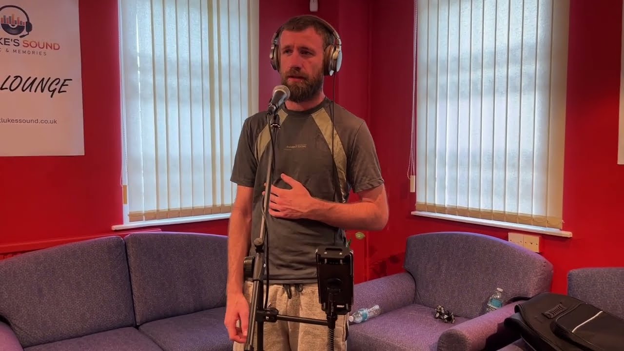 Connor Lucas - Chasing Without You - in the St. Luke's Sound Live Lounge