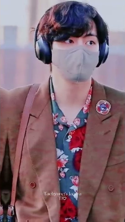 220328 ICN Departure Taehyung 🎧💜 #kimtaehyung #kimtaehyung_i_purple_u