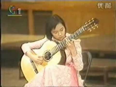 Rare Guiar Video: Wang Yameng plays Cataluna at age 12