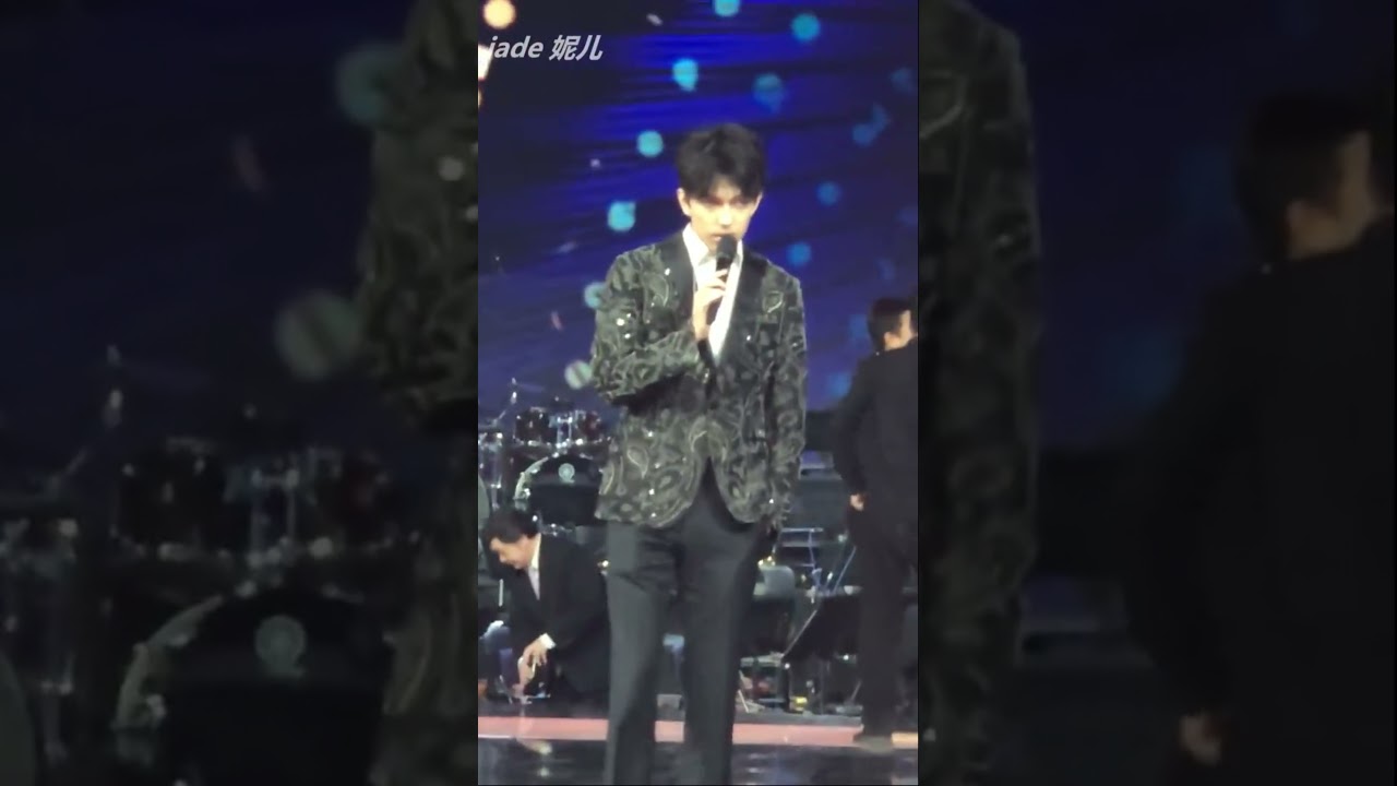 Watch Dimash - Queen of the Night aria (The Magiс Flute) 2018 #rehearsal #shorts / Димаш / 迪玛希 on YouTube Watch Dimash - Queen of the Night aria (The Magiс Flute) 2018 #rehearsal #shorts / Димаш / 迪玛希 on YouTube