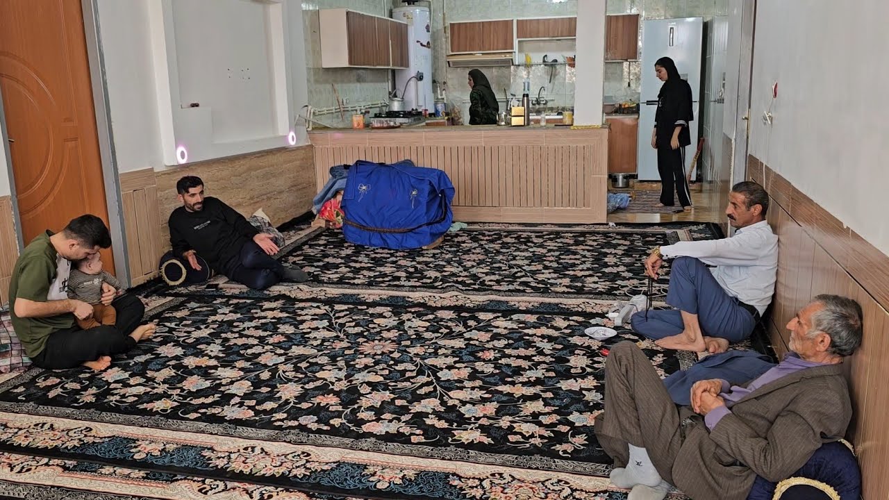 Они провели важную встречу с Кадиром, чтобы обсудить вопрос отправки детей обратно в Тайбе.