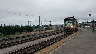 Headlights Off? [RS3L Horn!] BN Locomotive Leads Power Move Through Vancouver, WA!