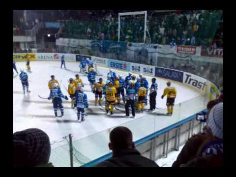 KHL Medvescak Zagreb - EV Vienna Capitals (fight)