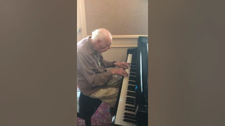 100 Year Old piano X-mas songs