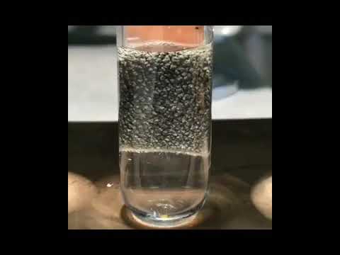 جمال تفاعل النحاس مع محلول نترات الفضه لتكوين الفضه الصلب