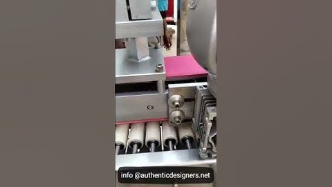 Automatic test tube labeling machine
