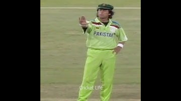 When Imran Khan Calmed The Angry Players After Wasim Akram Was Denied A Wicket