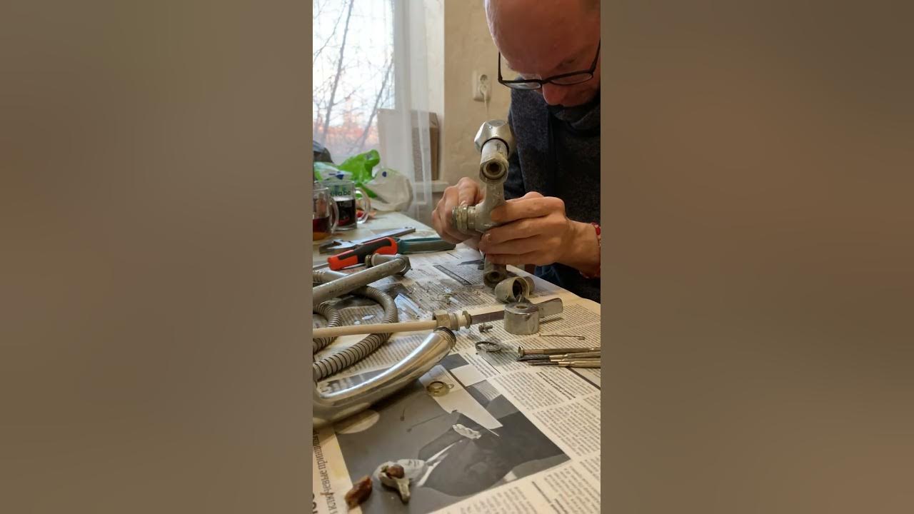 Ремонт смесителя ( барашки) - YouTube