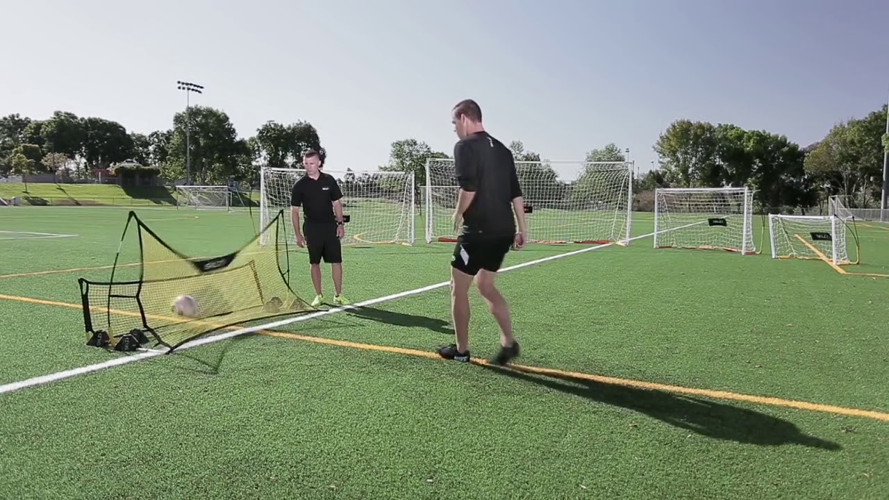 Skærp dine færdigheder med Quickster Soccer Trainer!