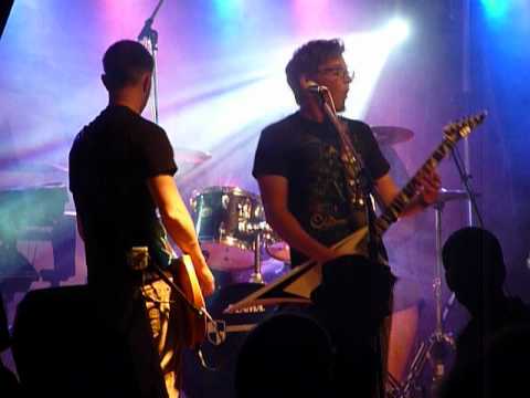 Larrikins (feat. Gomorrha) - Antiverliererlied / Amtsrock Open Air 2012 - YouTube