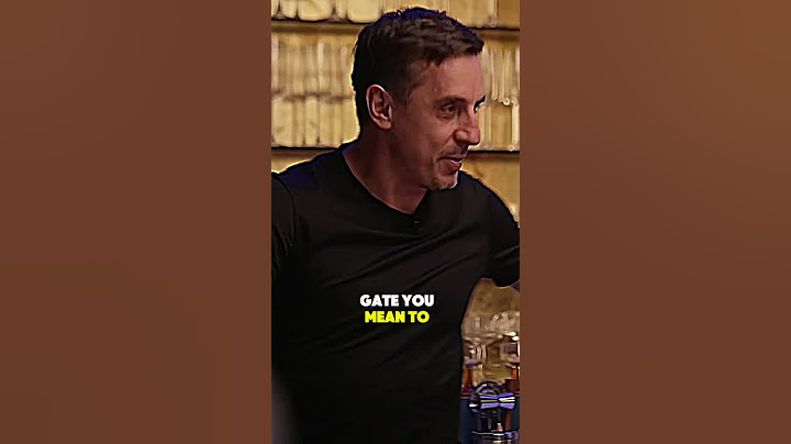 Throwback: Rooney makes fun of Gary Neville 😂😂😂!! #skysports #overlap #garyneville #funnymoments