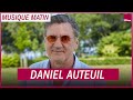 Capture de la vidéo Daniel Auteuil Revient Sur Son Enfance Musicale - Musique Matin