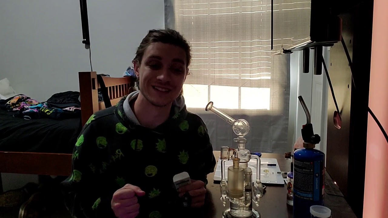 Delta 8 THC Shatter courtesy of Avaloo inc.