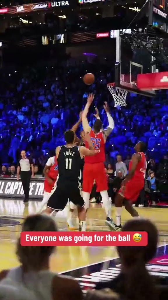 Gotta love the hustle in the NBA Cup final ?