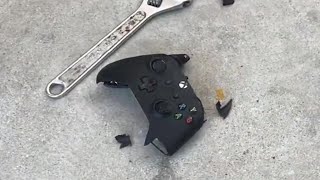 友達のXBOXコントローラーを破壊してみたwww