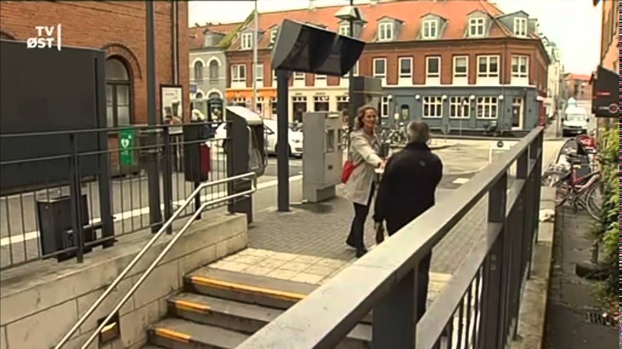 Aktivister demonstrerede mod Cirkus Arena - TV Øst (Juli 2015)