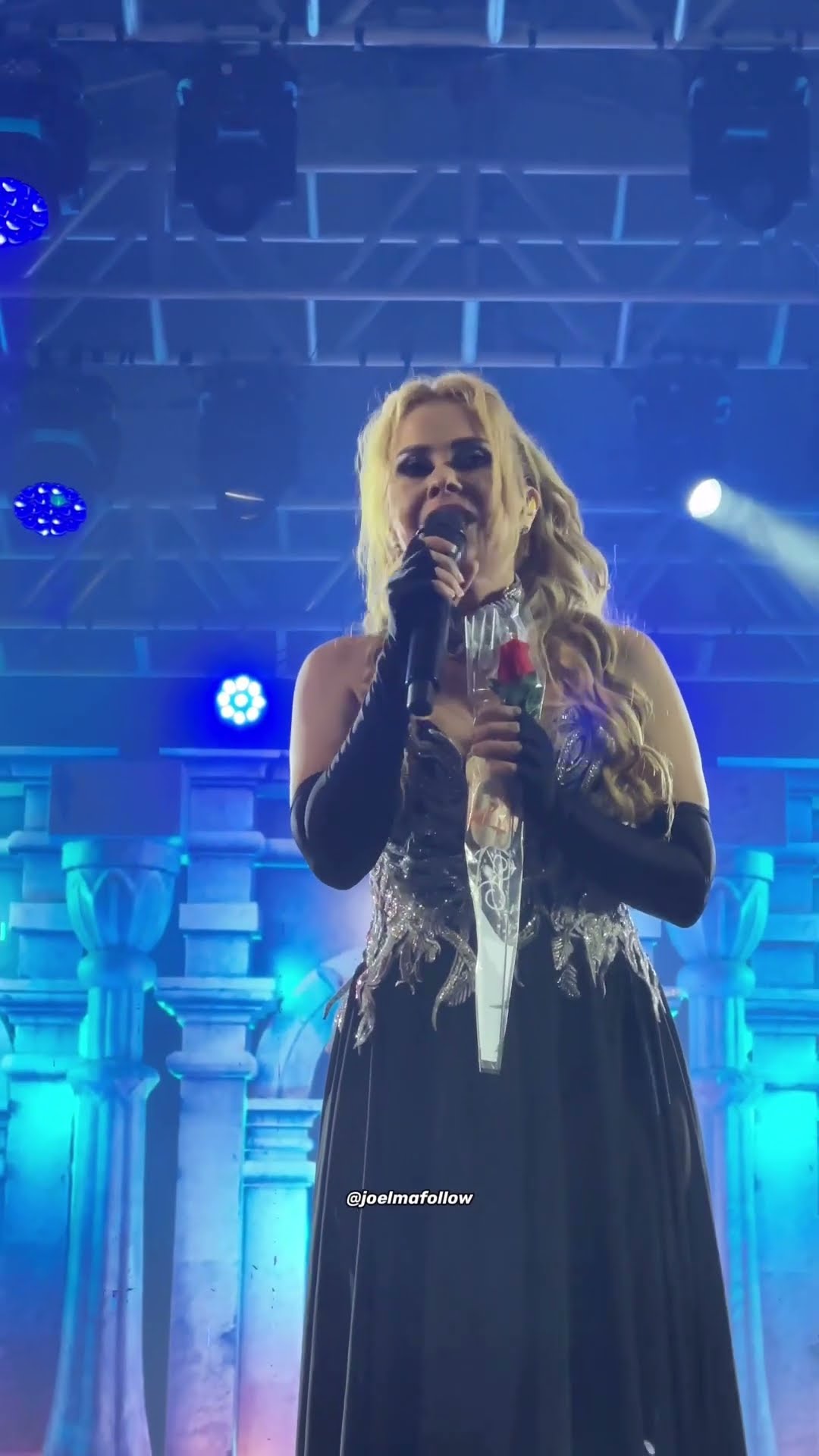 Joelma falando sobre o amor de Deus