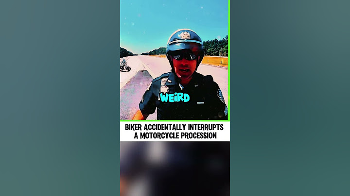 BIKER ACCIDENTALLY INTERRUPTS A MOTORCYCLE PROCESSION 2