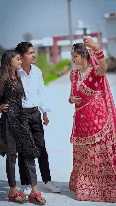 Bhauji se Chumma Devarba Mangate