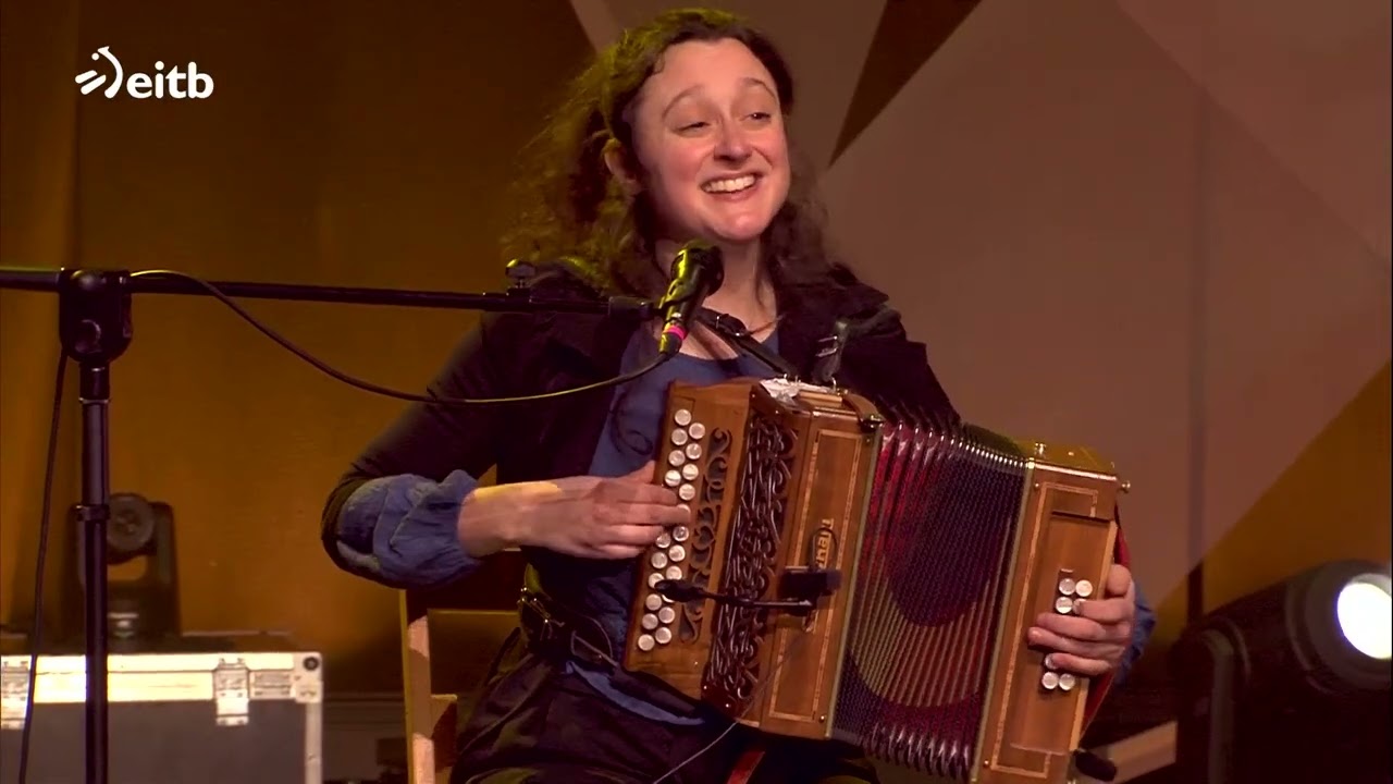 Trikiti Jaialdia 2022 - 2/3 : fandango 