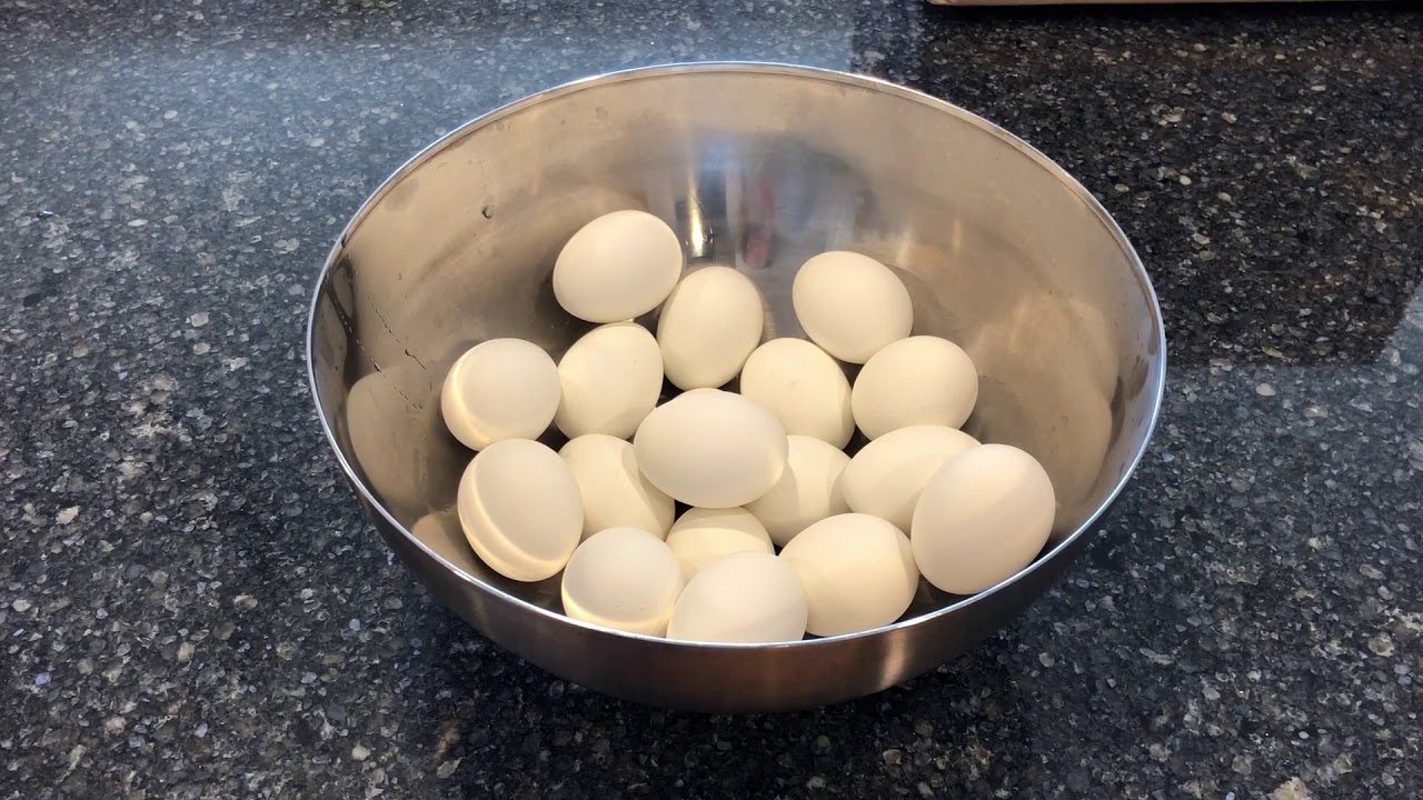Easy Peel Hard Boiled Eggs - YouTube