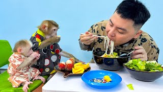 Dad prepares a delicious lunch for Monkey Kaka and monkey Mit by Monkey KaKa 78,587 views 4 days ago 11 minutes, 4 seconds