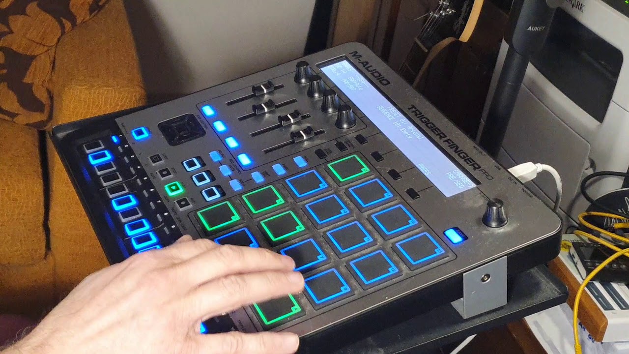 Drum session with my old Trigger Finger Pro - Airdrums demo