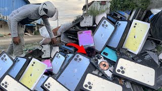 Wow😍i Found iPhone 13 & Samsung Galaxy Z Flip And More in Trash !! Restore Abandoned Dirty Phone