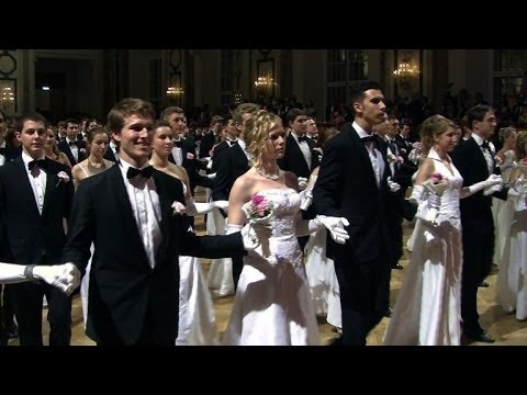 Vidéo: Comment Se Rendre Au Bal De Vienne à Moscou En