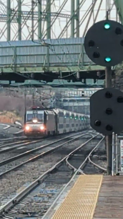 5 Seconds of an NJT Alp-46 Squeaky Horn