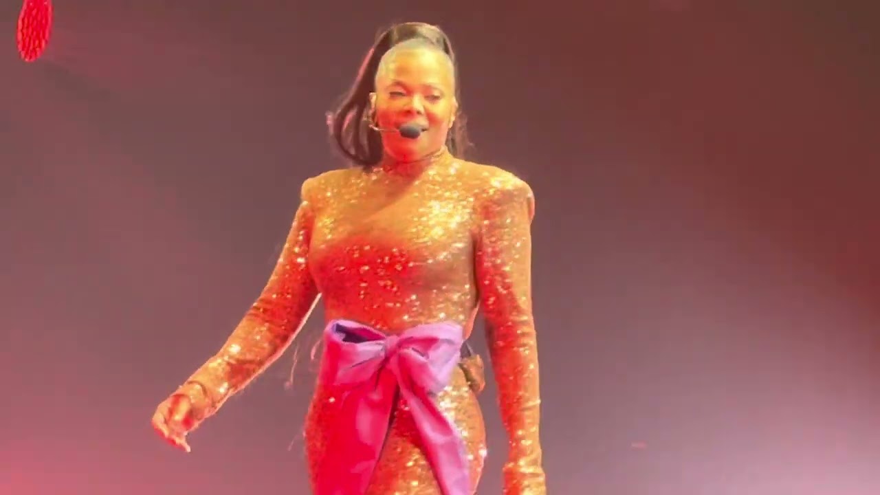 Janet Jackson - That’s the Way Love Goes (Live)