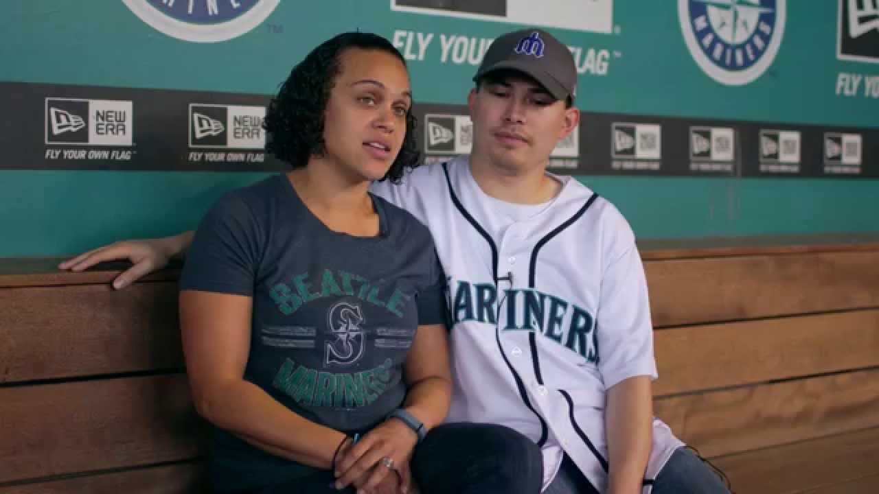 Mariners fan surprises Félix Hernández at team's Hall of Fame ceremony