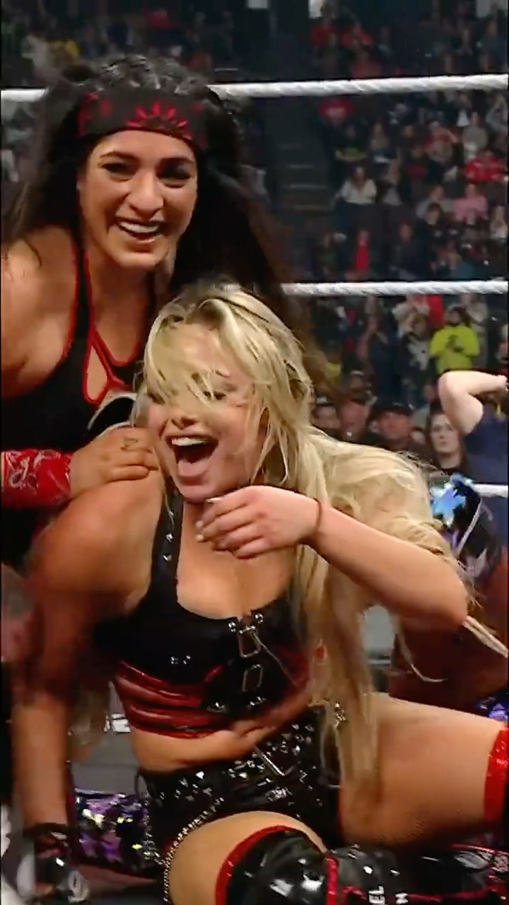 Liv Morgan \u0026 Raquel Rodriguez are your NEW WWE Women’s Tag Team Champs ?? #RawOnNetflix