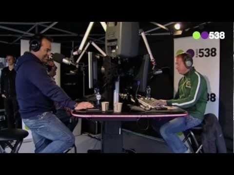 Radio 538- Frank en Ronald de Boer met hun EK-rap