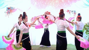 ĐIỆU MÚA HƯƠNG SẮC BẢN EM TUYỆT VỜI CỦA ĐVN GIA ĐÌNH MỪNG LTH VĂN THƯƠNG & THỊ TINH BẢN LẢY.