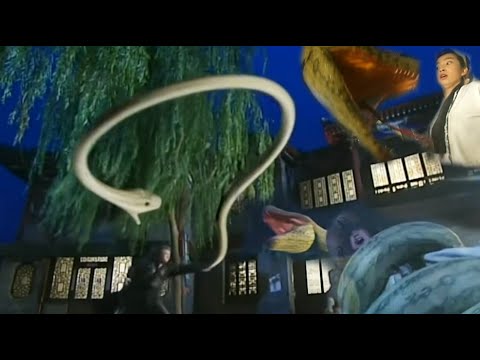 【功夫電影 Kung Fu Film】：被人瞧不起的邋遢乞丐竟是功夫高手，幾招就將惡毒巨蟒輕鬆搞定！⚔️ 功夫 MMA | Kung Fu