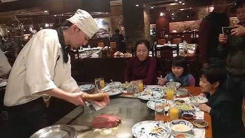 Trố mắt xem đầu bếp làm món bò Kobe