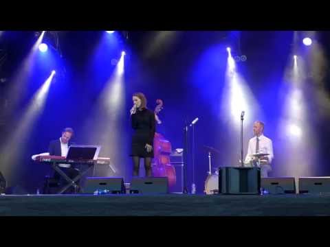 Isabella Lundgren & Carl Bagges Trio - It Ain't Me Babe