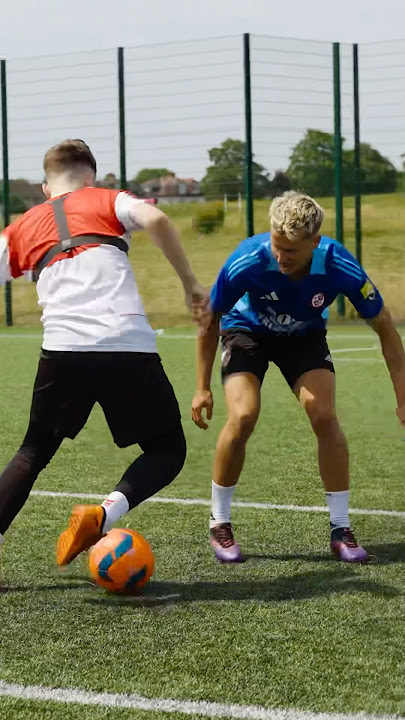 World’s Best 1v1 Football Skill? 🔥