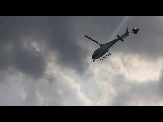 Bambi bucket enrosca em rotor de cauda durante missão combate a incêndio