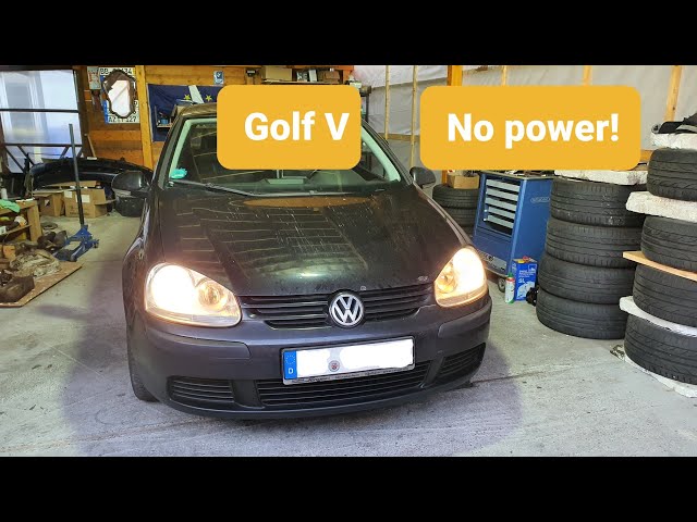 Comment changer la batterie Volkswagen Golf 5 1.4 16V ?