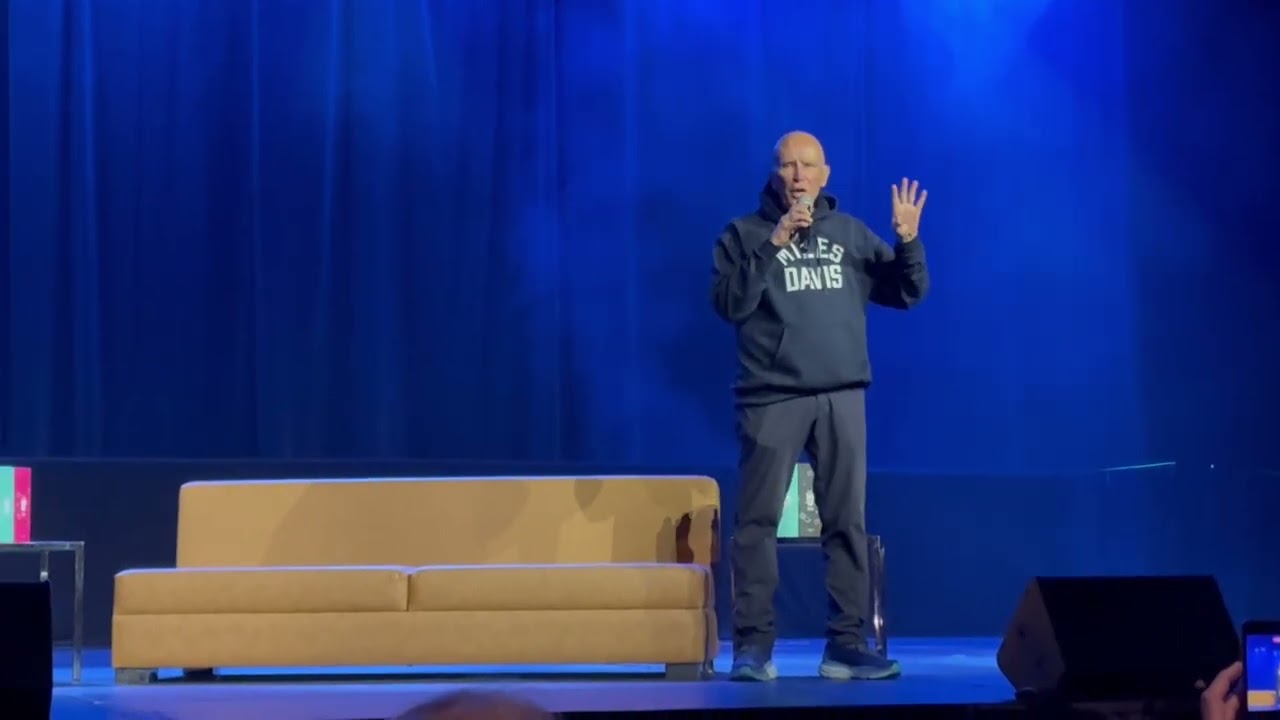 Intro Peter weller. Comiccon Montréal 2025
