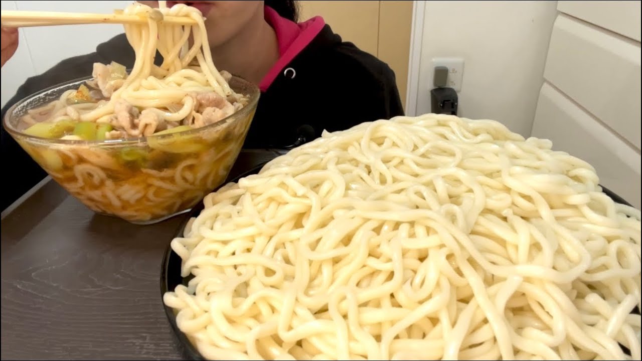 【ASMR，咀嚼音】Udon Noodles with Meaty Dipping Sauce！肉汁つけうどん！