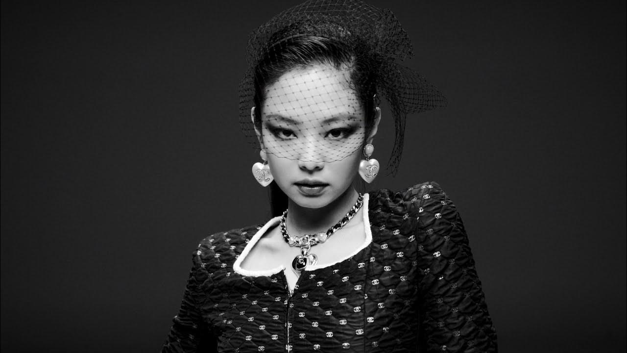 JENNIE KIM PARA CHANEL 2021-22 