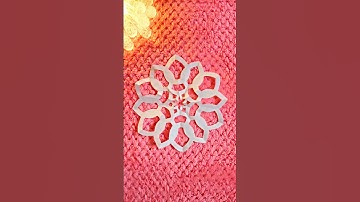 Easy Paper Cutting Snowflakes Idea For Beginners #paperart #papercuttingart #shorts